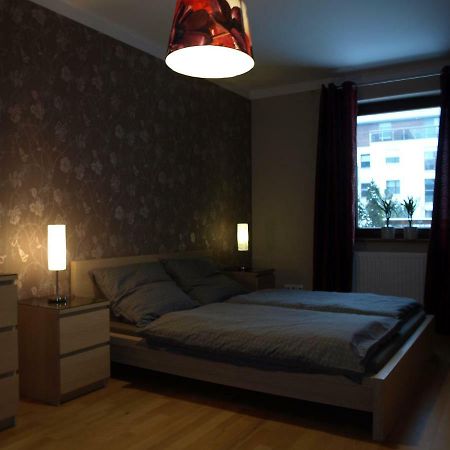 Apartament Przy Parku Wroclaw Ngoại thất bức ảnh