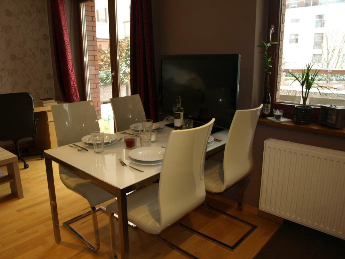 Apartament Przy Parku Wroclaw Ngoại thất bức ảnh