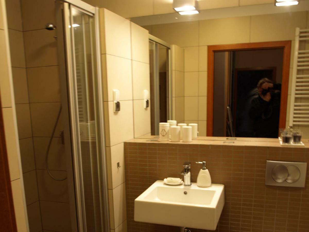 Apartament Przy Parku Wroclaw Ngoại thất bức ảnh