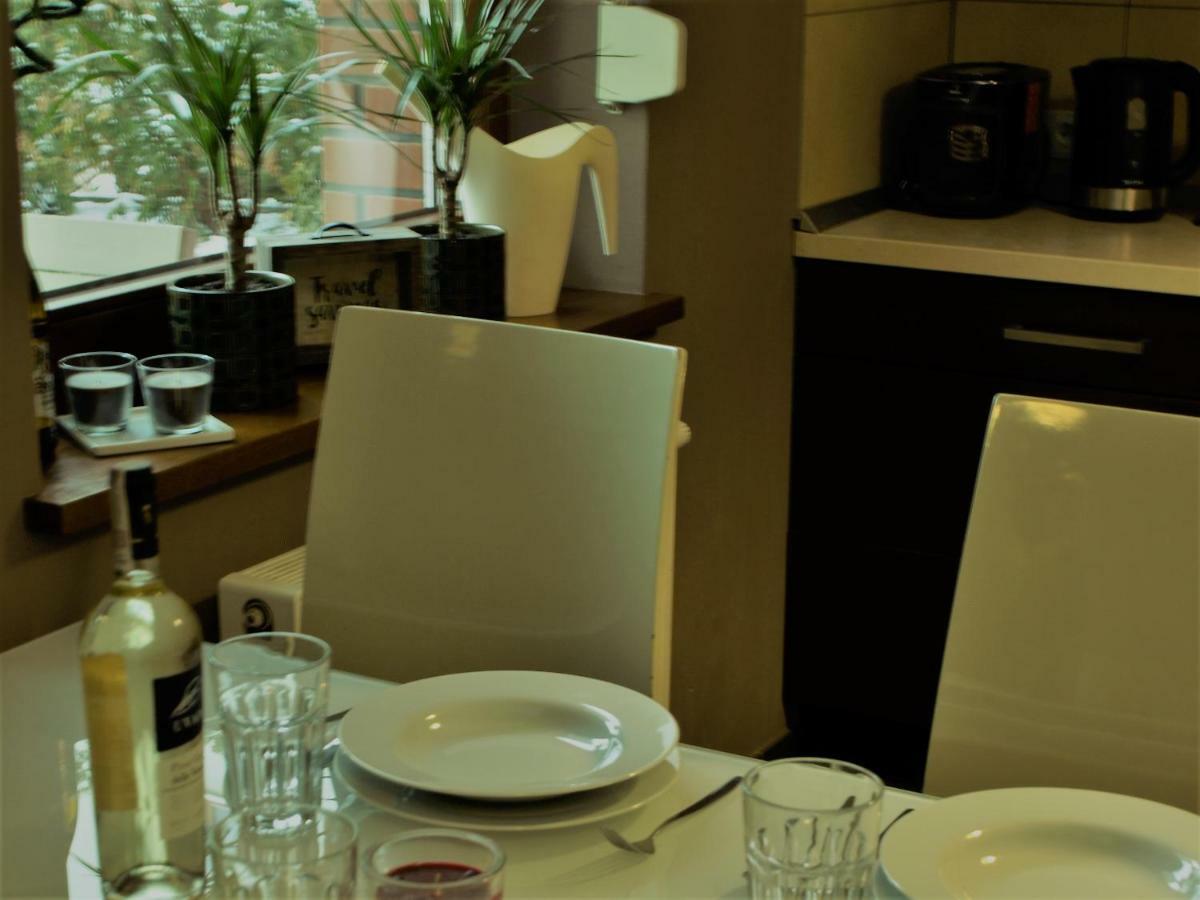 Apartament Przy Parku Wroclaw Ngoại thất bức ảnh